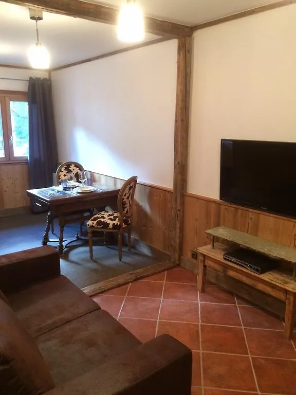 Chambre d'Hôte La Tour du Merle Le Villard  France