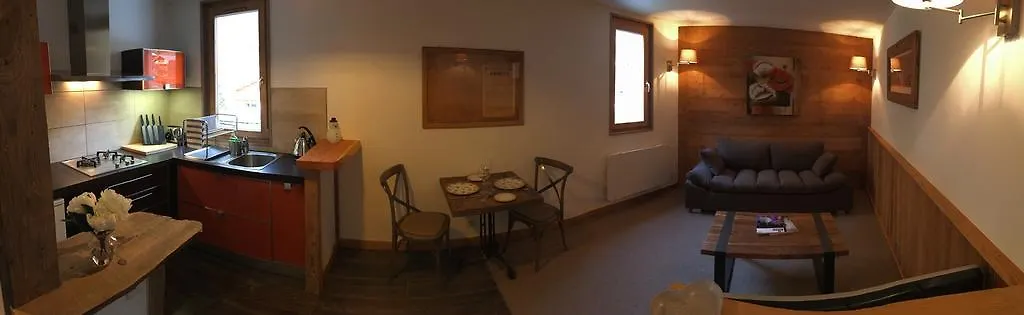 Couette-café Chambre d'Hôte La Tour du Merle Le Villard